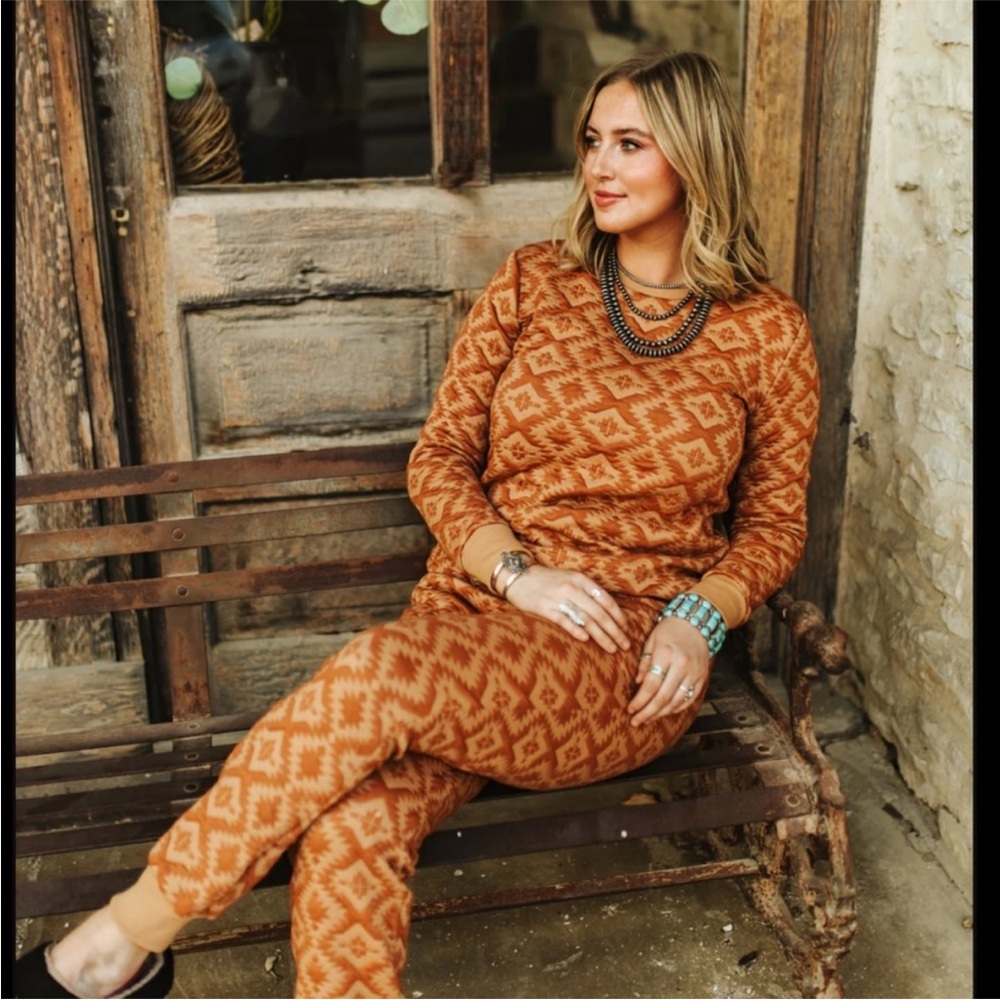 Women's Aztec Set - Picture 5 of 5